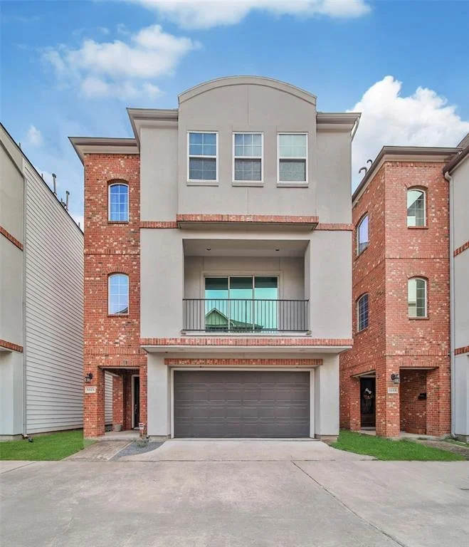 Unit for sale at 5521 Petty Street, Houston, TX 77007