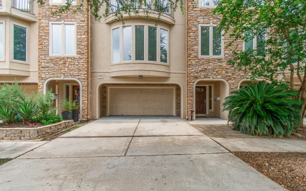 Unit for sale at 1318 Goliad Street, Houston, TX 77007