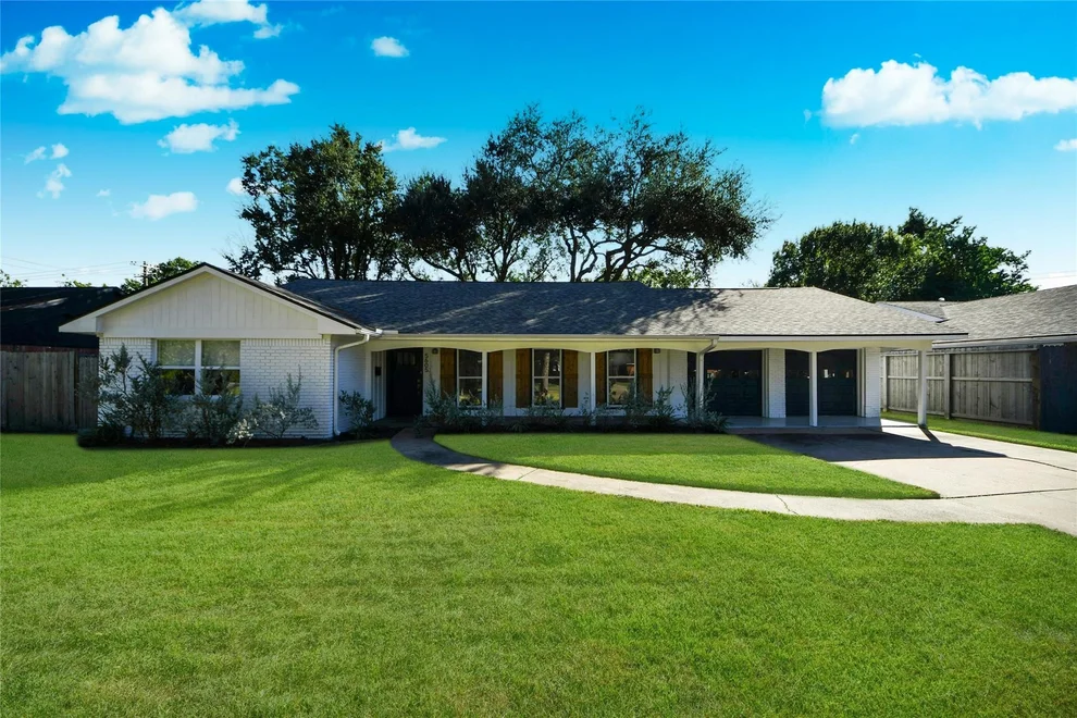 Unit for sale at 5605 Flack Drive, Houston, TX 77081