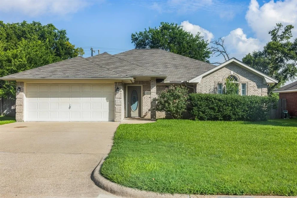Unit for sale at 1303 Skyline Ct, College Station, TX 77845