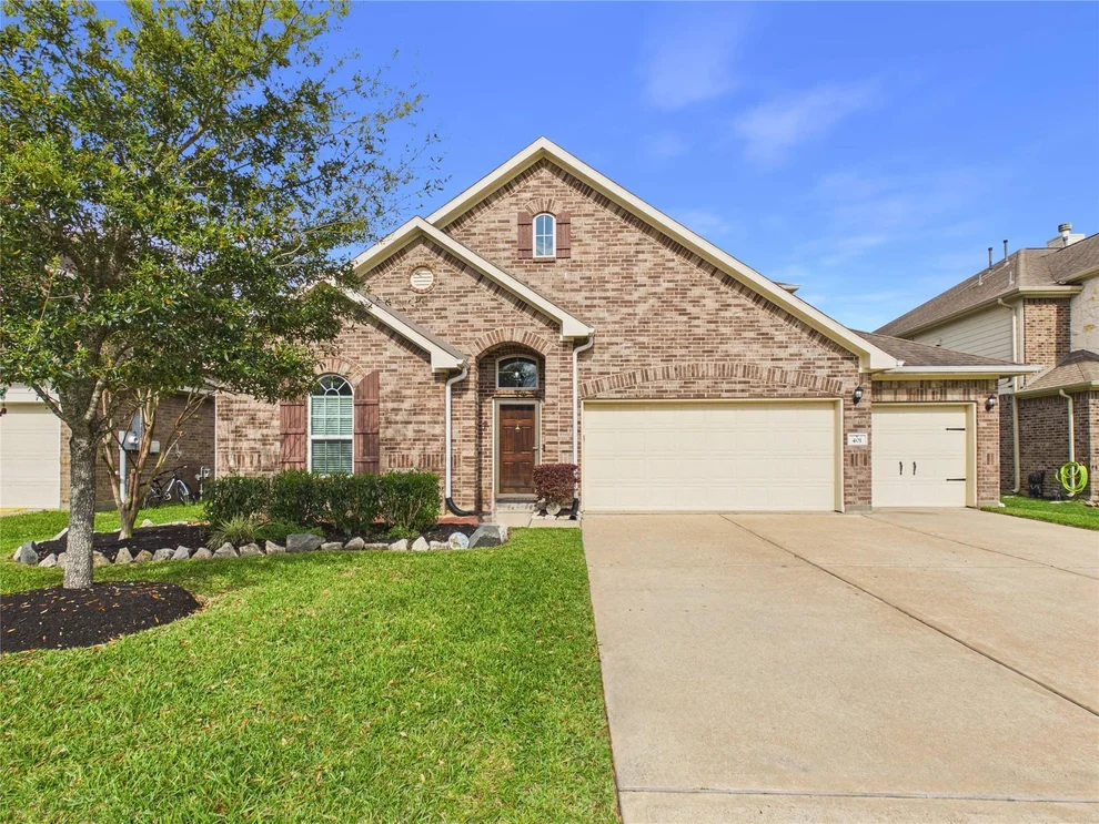 Unit for sale at 401 W Bend Drive, League City, TX 77573