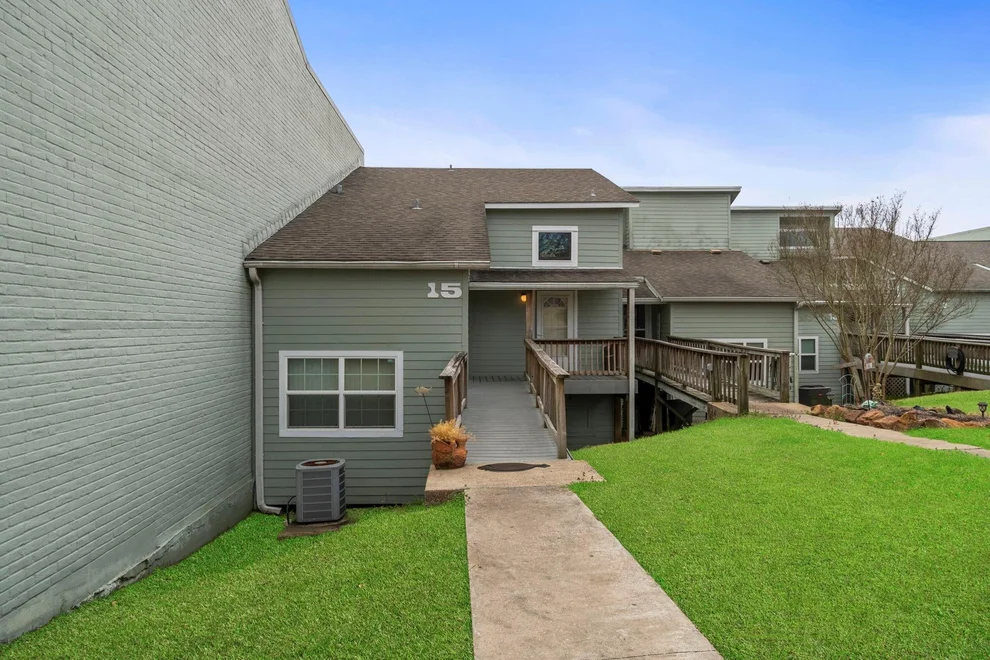 Unit for sale at 325 Carolcrest Lane, Livingston, TX 77351
