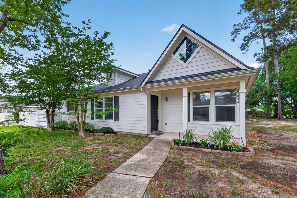 Unit for sale at 21090 Aldens Oak, Kingwood, TX 77339