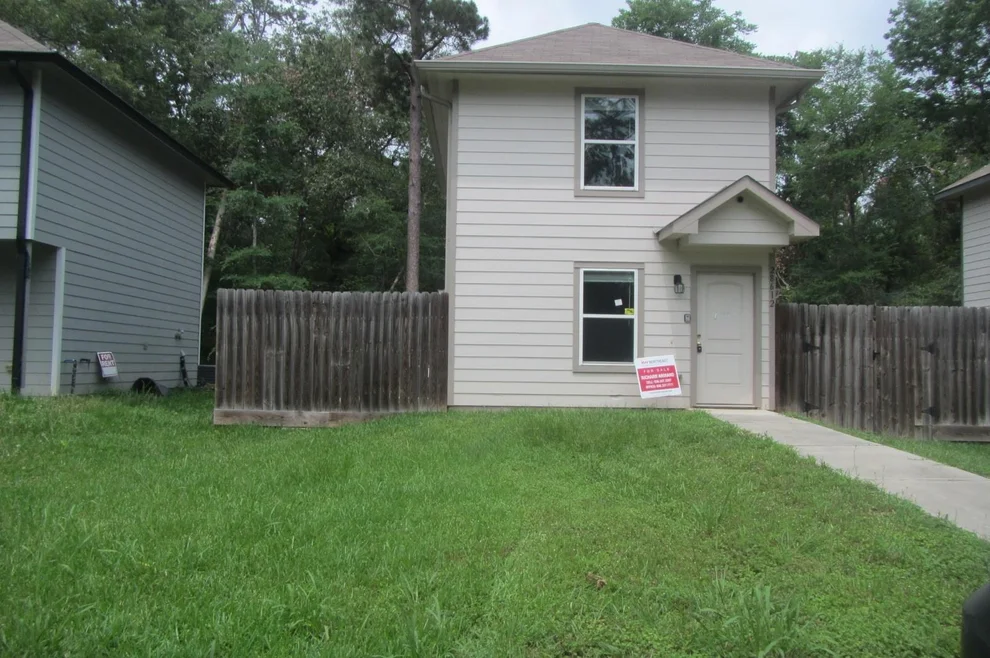 Unit for sale at 28612 Netawaka, Huntsville, TX 77320
