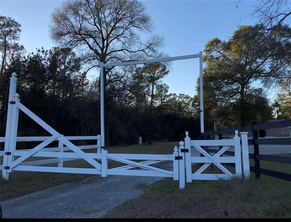 Unit for sale at 16581 Interstate 45 N, Willis, TX 77318