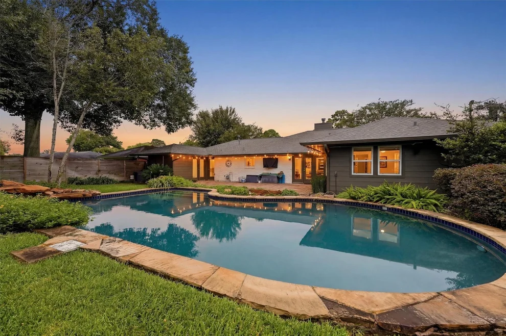 Unit for sale at 4517 Willowbend Boulevard, Houston, TX 77035