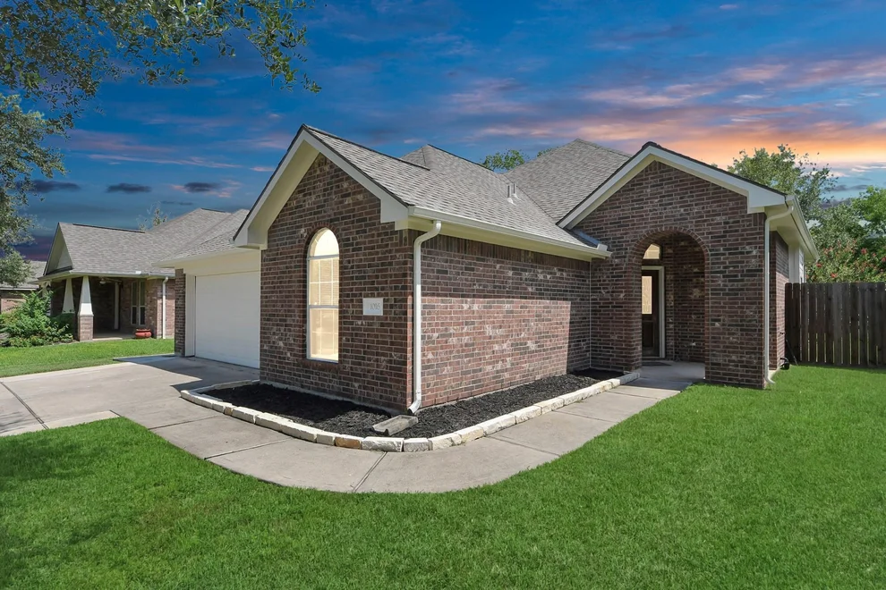 Unit for sale at 1016 Rio Grande Street, League City, TX 77573