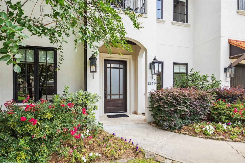 Unit for sale at 1249 Gardenia Drive, Houston, TX 77018