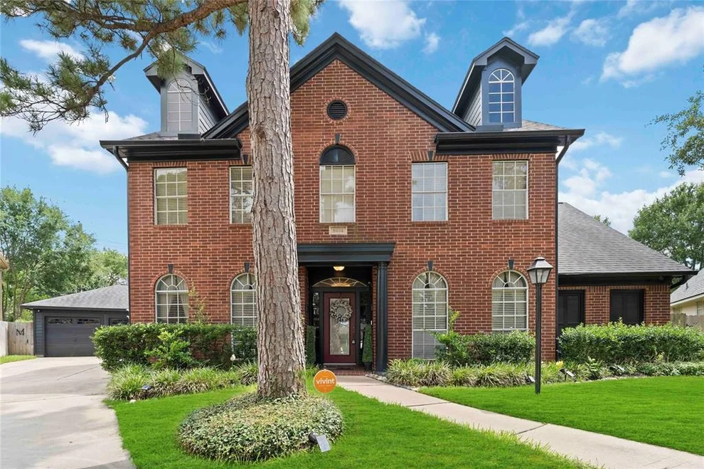 Unit for sale at 8002 Laguna Springs Ct, Houston, TX 77095