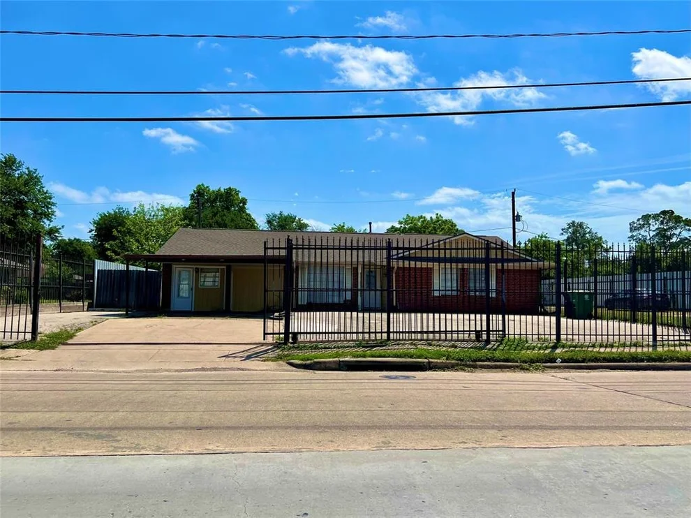 Unit for sale at 3201 Jeanetta Street, Houston, TX 77063