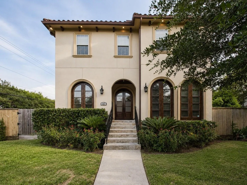 Unit for sale at 4003 Dumbarton Street, Houston, TX 77025