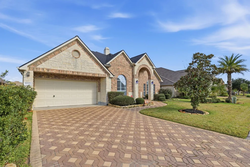 Unit for sale at 18014 Grotto Point Drive, Cypress, TX 77429