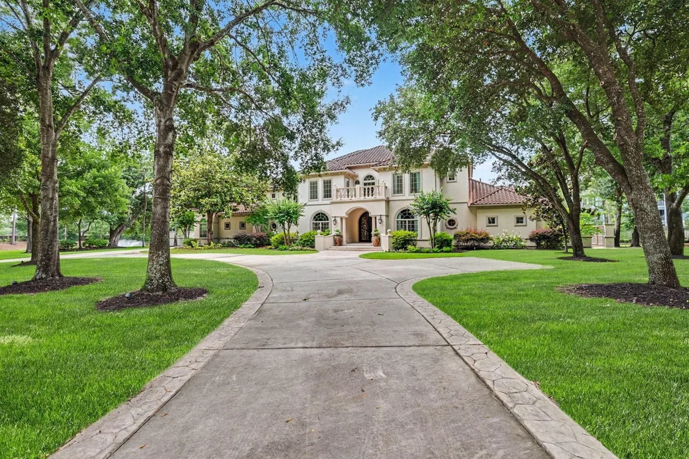 Unit for sale at 11911 Waterford Estates Court, Tomball, TX 77377