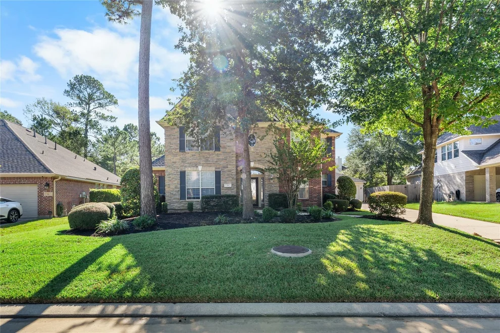Unit for sale at 78 S Bardsbrook Circle, The Woodlands, TX 77382