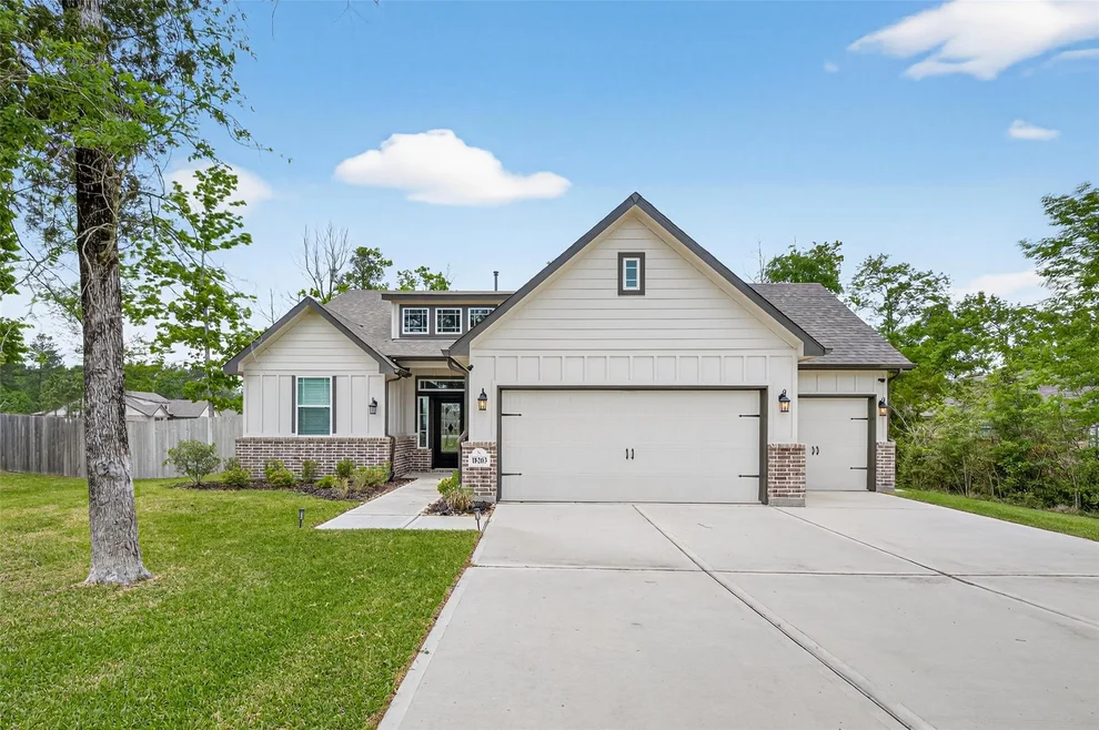 Unit for sale at 18203 Samie Nell Court, Willis, TX 77378