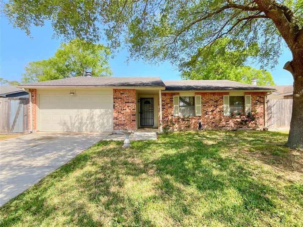 Unit for sale at 14323 Pinewest Drive, Houston, TX 77049