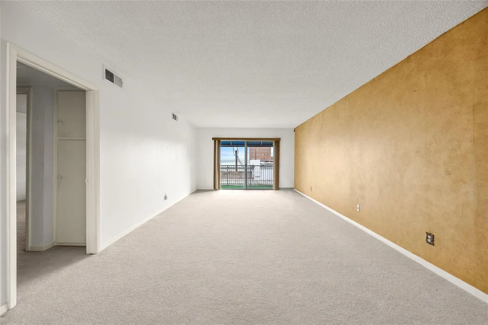 Unit for sale at 2700 Bellefontaine Street, Houston, TX 77025