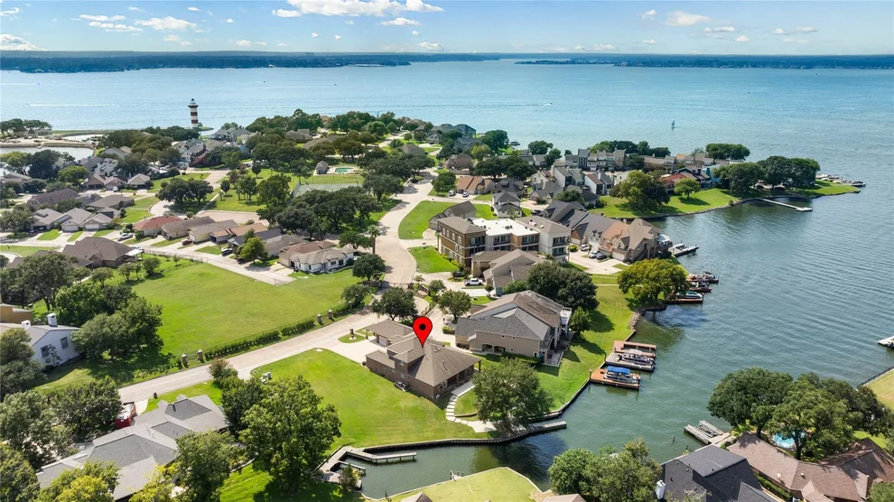 Unit for sale at 5442 Lakeshore Drive, Willis, TX 77318