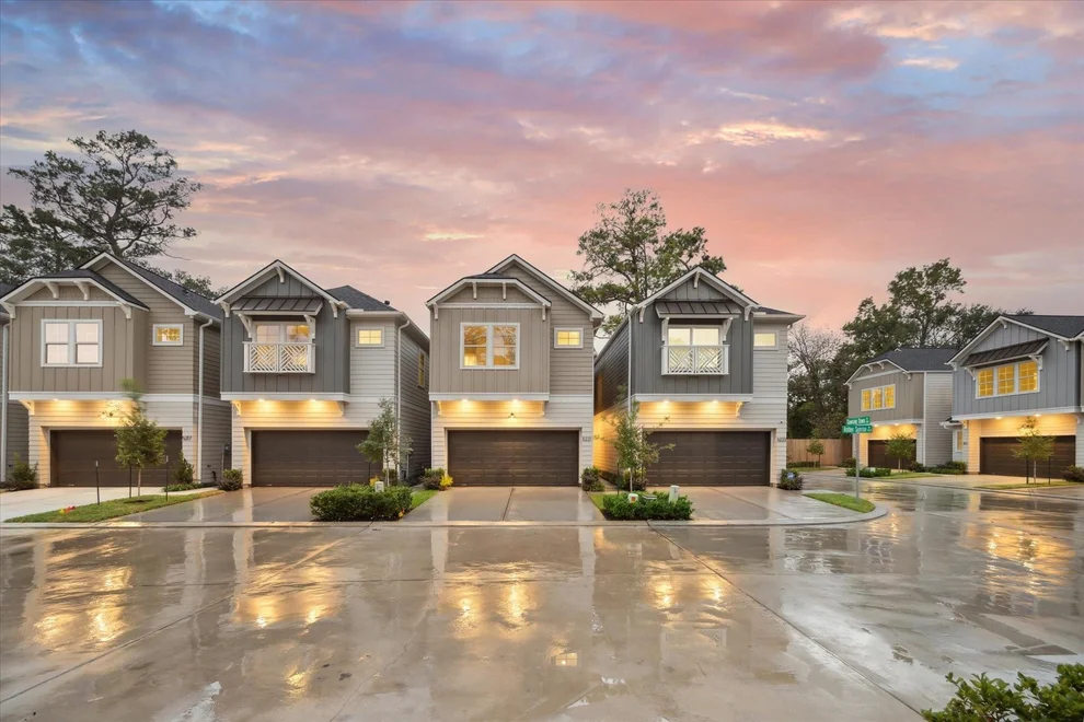 Unit for sale at 5216 Amber Sunrise Drive, Houston, TX 77018
