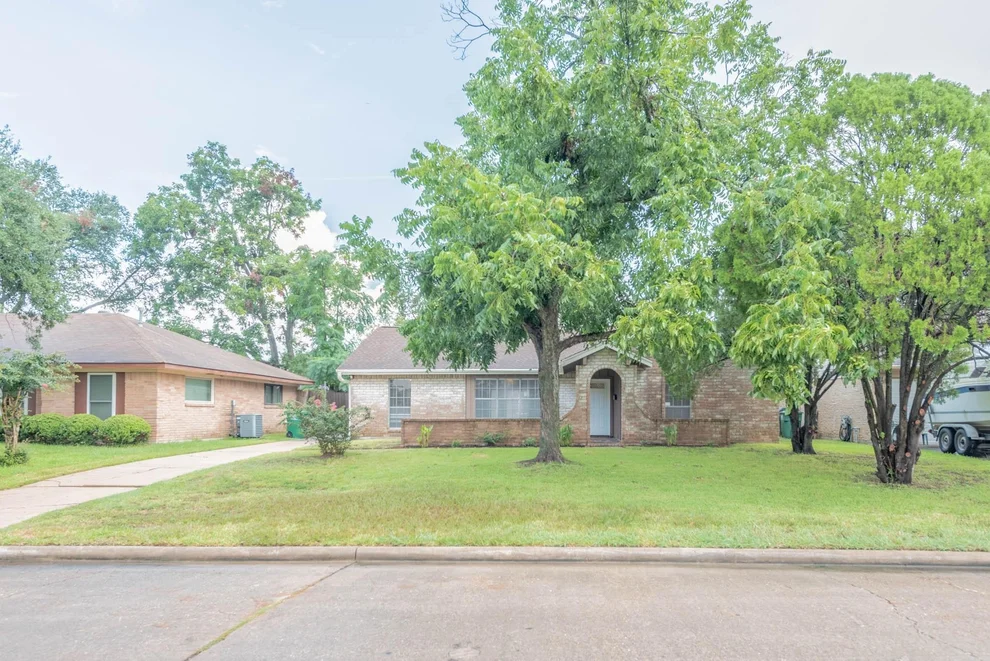 Unit for sale at 10823 Overlea Drive, Houston, TX 77089