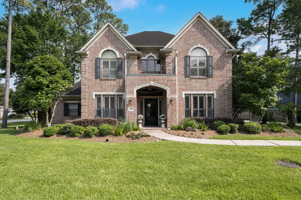 Unit for sale at 1006 Acorn Court, Friendswood, TX 77546