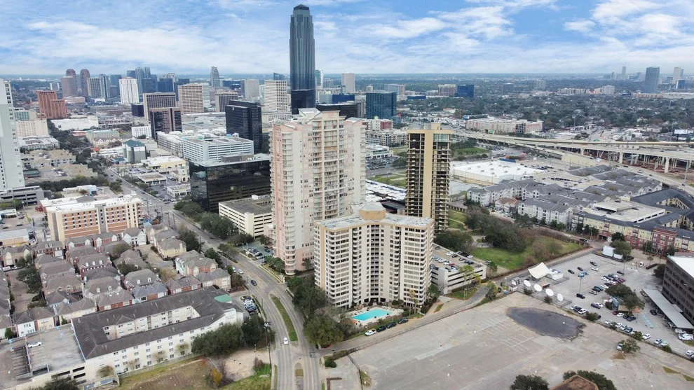 Unit for sale at 3525 Sage Road, Houston, TX 77056
