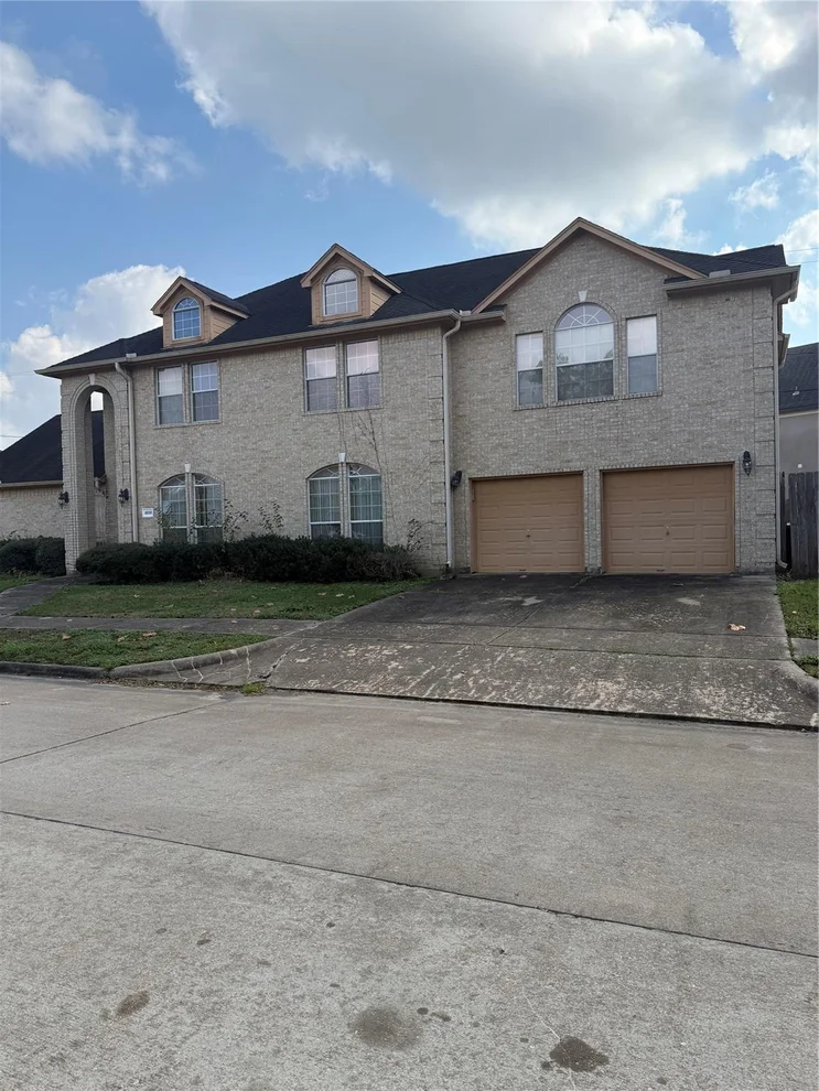 Unit for sale at 4030 Glen Cove Drive, Houston, TX 77021