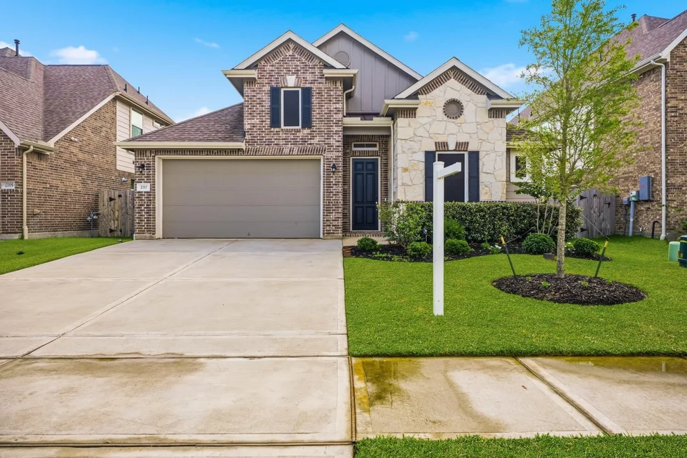 Unit for sale at 2717 Bisbee Road, League City, TX 77573