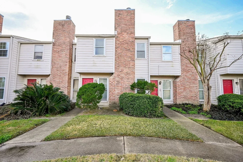 Unit for sale at 3901 Woodchase Drive, Houston, TX 77042