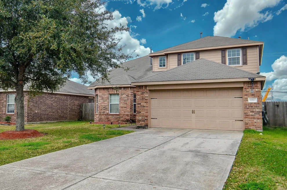 Unit for sale at 858 Driftwood Lane, La Marque, TX 77568