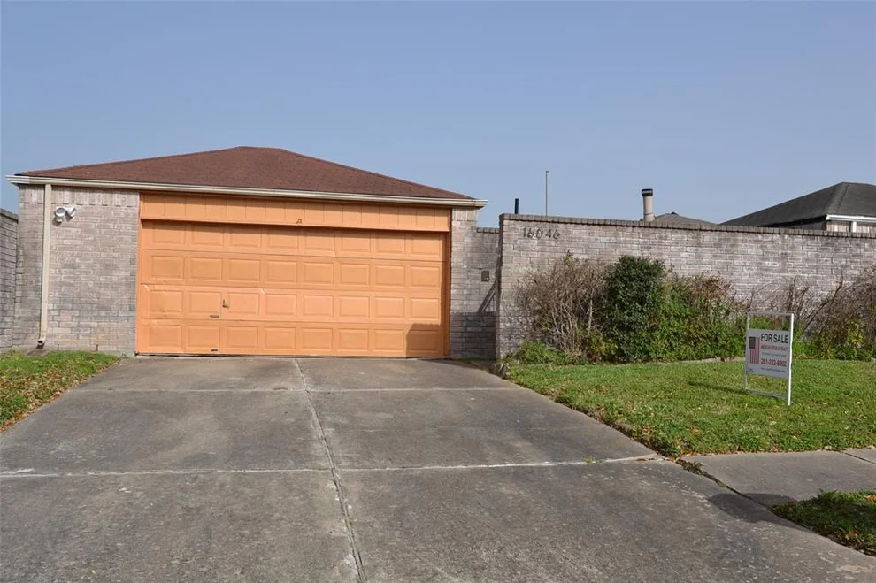 Unit for sale at 16046 Highlander Drive, Houston, TX 77082