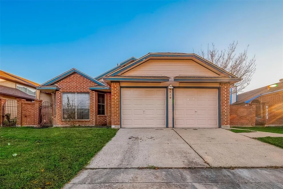 Unit for sale at 9319 Stonecreek Lane, Houston, TX 77036