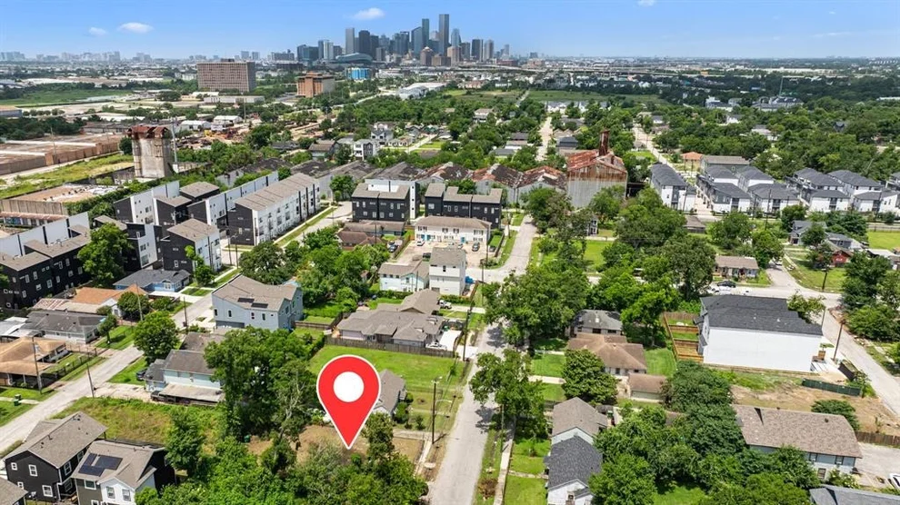 Unit for sale at 4724 Coke Street, Houston, TX 77020