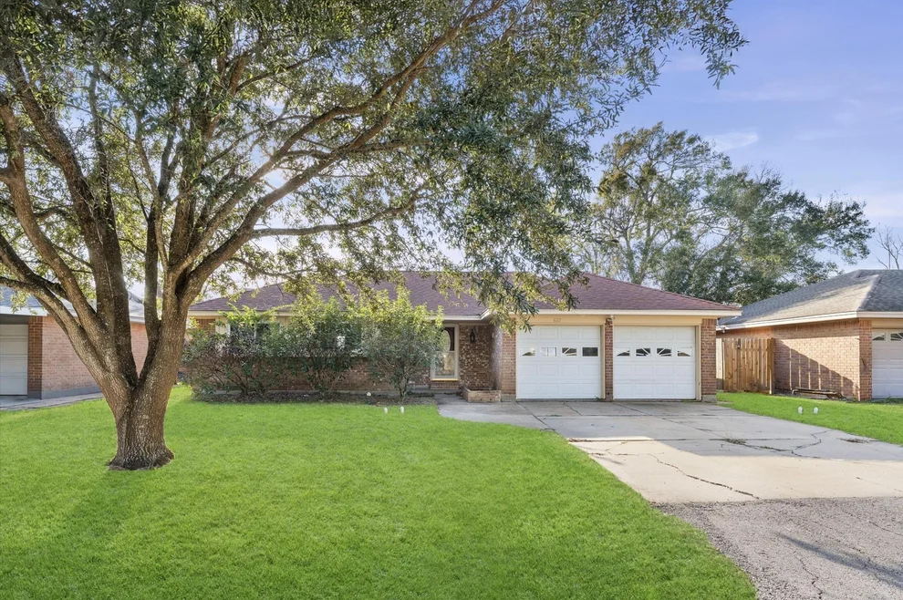 Unit for sale at 622 Seminole Drive, Kemah, TX 77565