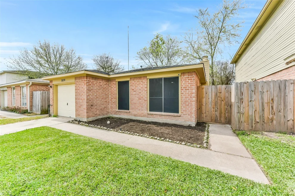 Unit for sale at 7839 Greenedge Drive, Houston, TX 77040