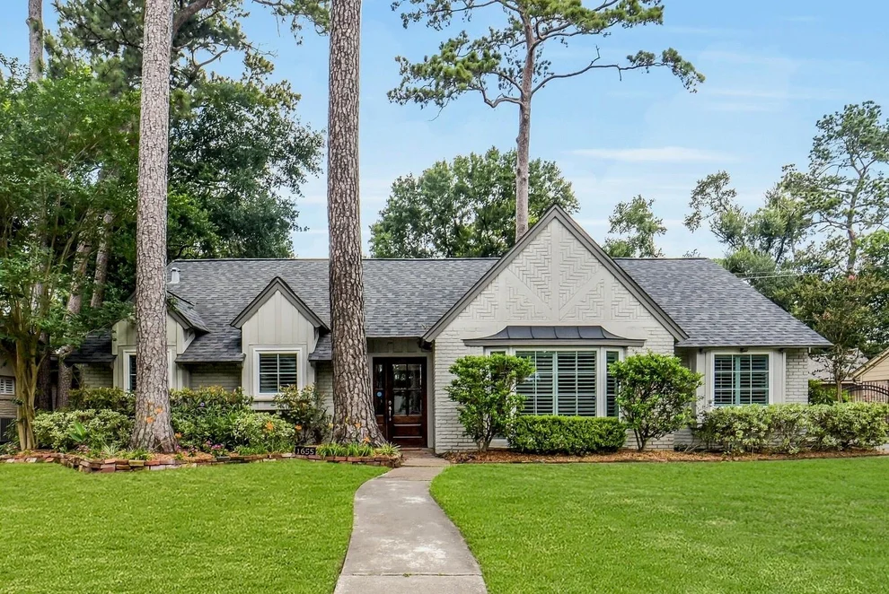 Unit for sale at 1655 Imperial Crown Drive, Houston, TX 77043