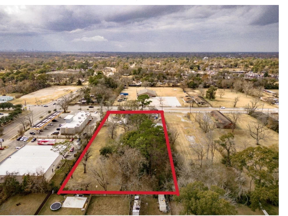 Unit for sale at 7902 Lockwood Drive, Houston, TX 77016