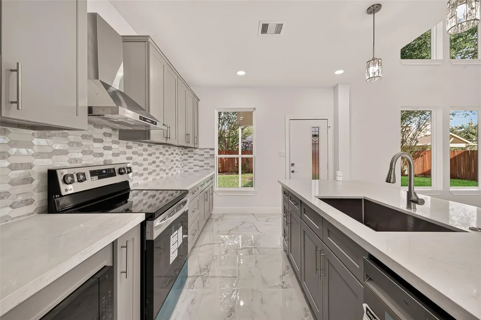 Unit for sale at 2111 Pinecreek Pass Lane, Katy, TX 77449