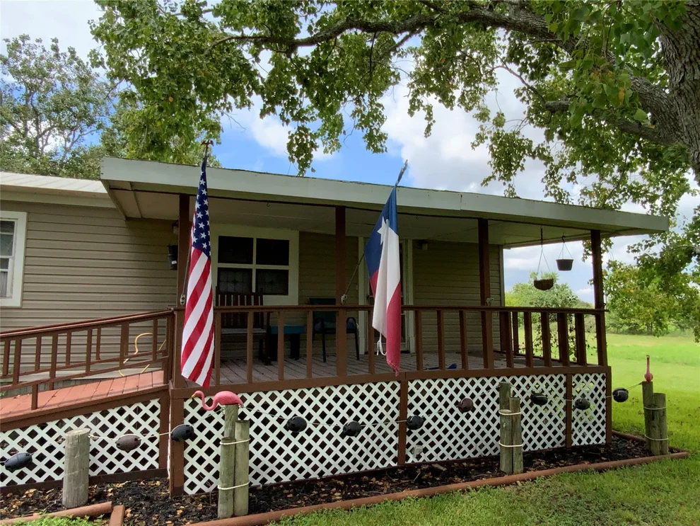 Unit for sale at 160 Tupelo S, Palacios, TX 77465