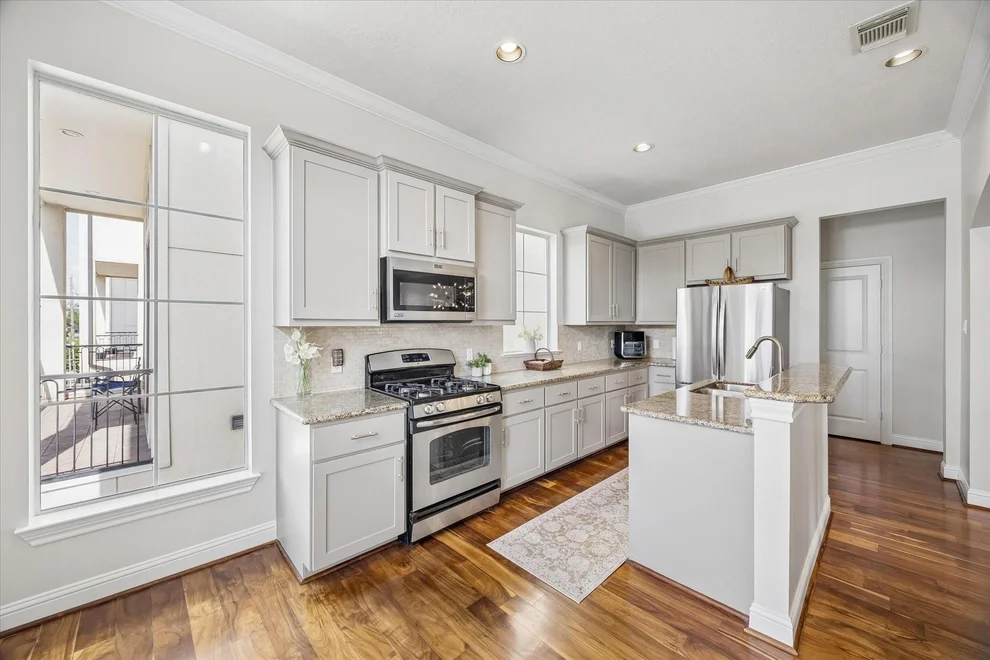 Unit for sale at 5610 Kiam Street, Houston, TX 77007