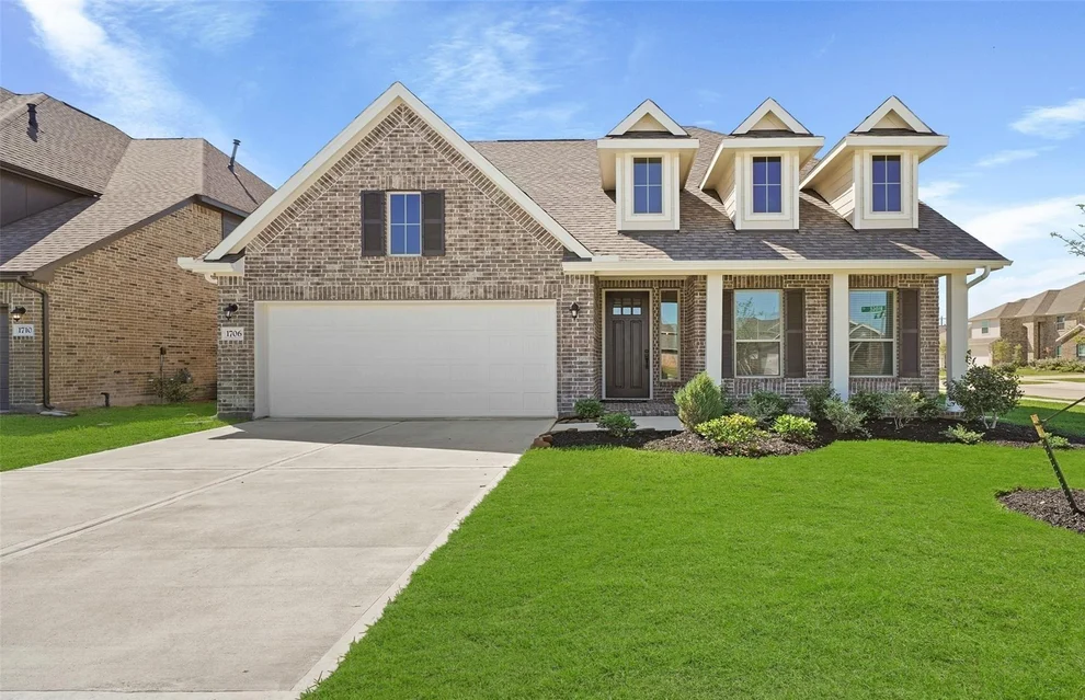 Unit for sale at 1706 Prairie Ridge Court, Angleton, TX 77515