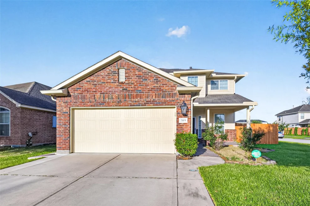 Unit for sale at 2115 Weathersfield Trace Circle, Houston, TX 77014
