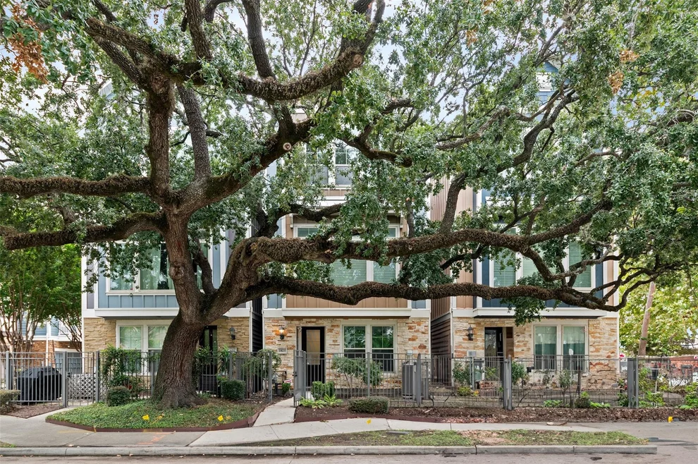 Unit for sale at 1823 Drew Street, Houston, TX 77004