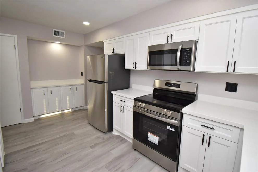 Unit for sale at 16587 El Camino Real, Houston, TX 77062