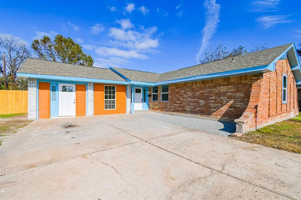 Unit for sale at 634 Rocky Mountain Drive, Houston, TX 77037