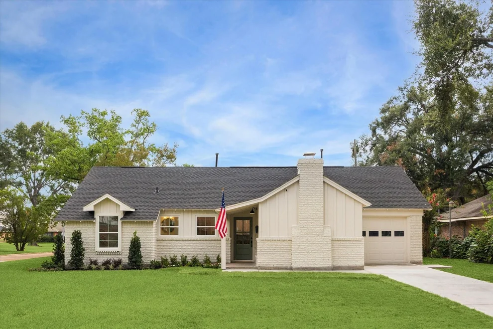 Unit for sale at 2003 Wilde Rock Way, Houston, TX 77018