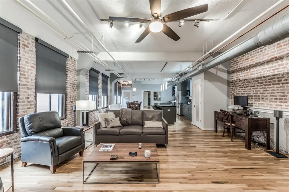 Unit for sale at 201 Main Street, Houston, TX 77002