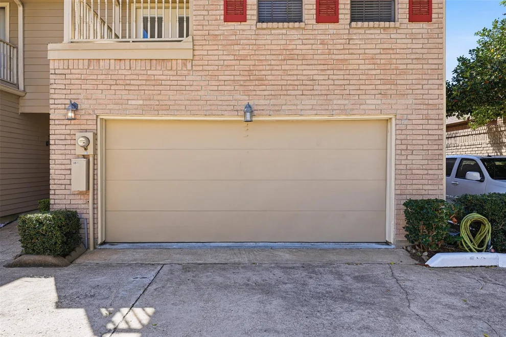 Unit for sale at 7350 Kirby Drive, Houston, TX 77030