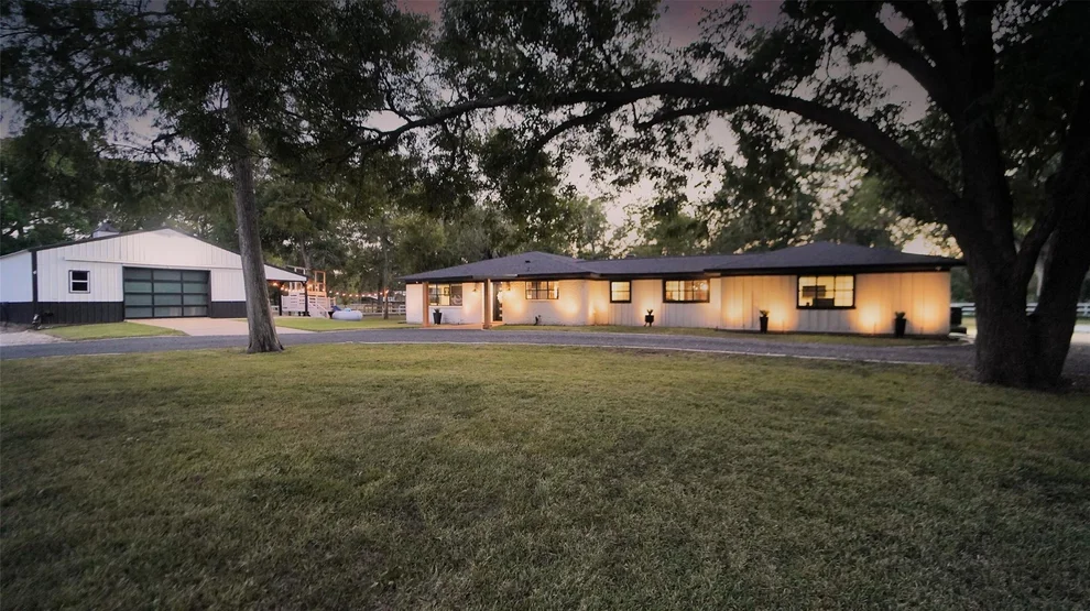 Unit for sale at 36703 Maverick Road, Simonton, TX 77485