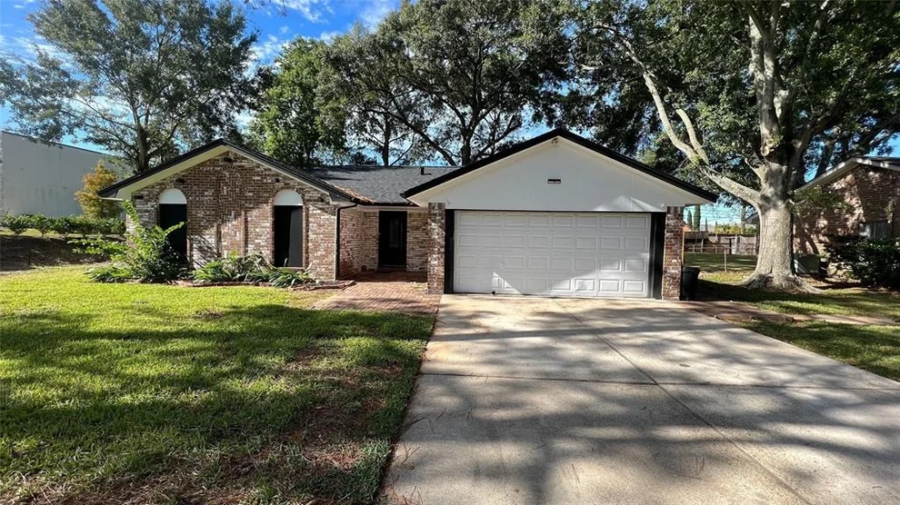Unit for sale at 806 Seminole Drive, Kemah, TX 77565